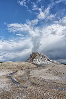 Images Dated 7th November 2021: USA, Wyoming, Yellowstone National Park