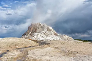 Images Dated 7th November 2021: USA, Wyoming, Yellowstone National Park