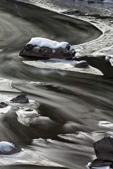 Winding Prints: USA, Wyoming, Yellowstone National Park