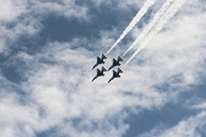 Airshow Prints: USAF Thunderbirds flying in formation