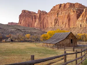 Images Dated 25th October 2017: Utah, Capitol Reef National Park, old barn