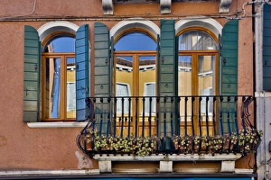 Italian Culture Prints: VEnetian Windows and Balconies of Venice, Italy