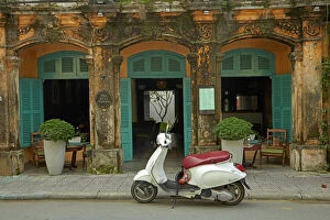 Asia Gallery: Vespa scooter and The Hill Station Deli and Boutique, Hoi An (UNESCO World Heritage Site)