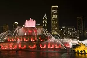 A view of Buckingham Fountain in Grant Park, Chicago