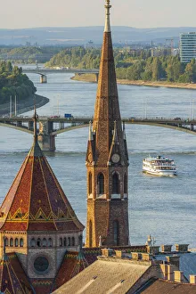 Images Dated 6th October 2021: View from Castle Hill of the Margaret Bridge crossing the Danube River, Buda side