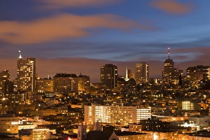 Images Dated 19th February 2012: View of the city skyline from Coit Hill in San Francisco, California, USA