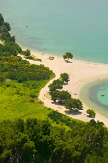 Images Dated 15th June 2004: view of coast, dalmatia, croatia, eastern europe. balkan, europe