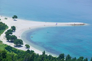 Images Dated 15th June 2004: view of coast, dalmatia, croatia, eastern europe. balkan, europe