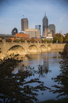 View of downtown from the west bank of White River, White River State Park, Indianapolis, Indiana, USA