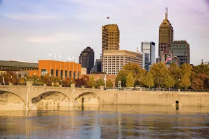 View of downtown from the west bank of White River, White River State Park, Indianapolis, Indiana, USA