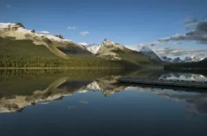 Images Dated 29th July 2007: View from the lakeshore of Maligne Lake, Jasper National Park, Jasper Canada
