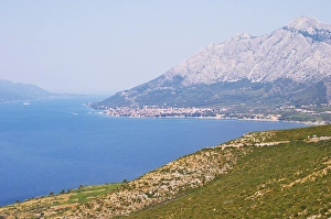 Images Dated 9th July 2006: View over the Orebic village town and the Sveti Ilija mountain, dark blue sea towards