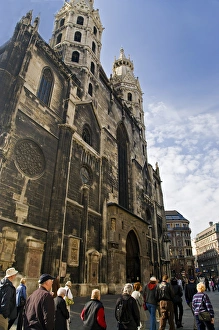 Images Dated 9th April 2007: A view of St. Stephans Church