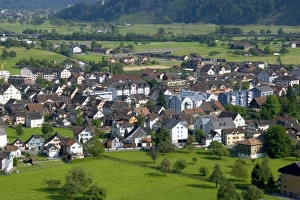 Images Dated 13th June 2006: A view of Walenstadt with the Swiss Alps in the background