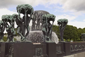 Images Dated 17th December 2003: Vigeland Sculpture ParkThe park contains 192 sculptures with more than 600 figures