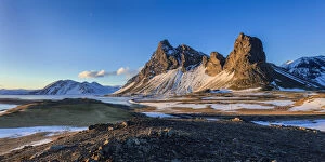 Iceland Gallery: Vikurfjall mountain and the Ring Road in southeastern Iceland