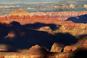 Images Dated 19th January 2024: Vishnu Temple at sunset from south rim, Grand Canyon National Park, Arizona