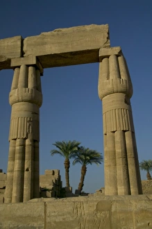 Images Dated 18th October 2005: Visual Art Work on the facing of the architecture Temple of Karnak, Egypt