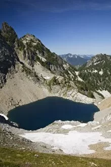 WA, Alpine Lakes Wilderness, Chair Peak Lake, view from Melakwa Pass