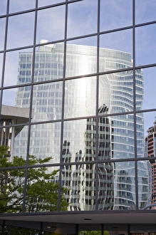Images Dated 1st May 2009: WA, Bellevue, Downtown Bellevue, Key Center Bellevue building reflected onto