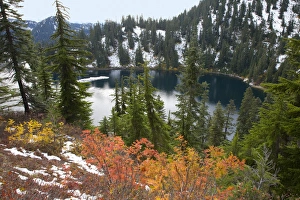 WA, Henry M. Jackson Wilderness, Lake Valhalla, after an autumn snow