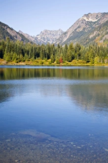 WA, Mount Baker Snoqulamie National Forest, Gold Creek Pond