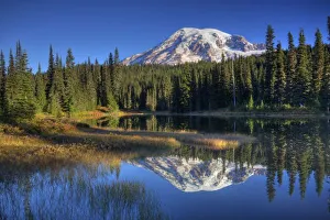 Images Dated 29th September 2010: WA, Mt. Rainier National Park, Mt. Rainier reflected in Reflection Lake