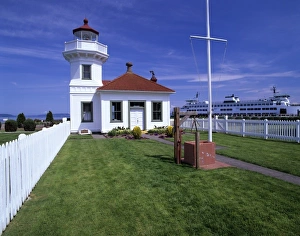 WA, Mukilteo, Mukilteo Lighthouse, established 1906, and WA state ferry