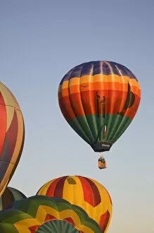 Images Dated 24th September 2006: WA, Prosser, The Great Prosser Balloon Rally, Hot air balloons in flight