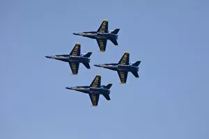 Images Dated 6th August 2006: WA, Seattle, The Blue Angels, performing at SEAFAIR, F / A-18 Hornet aircraft