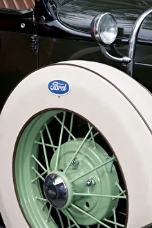 Cars Collection: WA, Seattle, classic American automobile