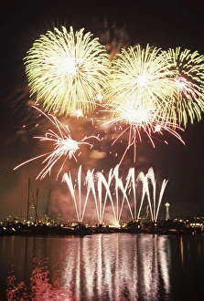 Images Dated 19th November 2012: WA, Seattle, Fireworks on July 4th, at Gasworks Park; Space Needle in background