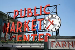Images Dated 2nd June 2007: WA, Seattle, Public Market Center sign, at the Pike Place Market