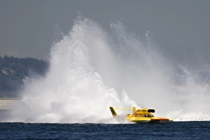 Images Dated 6th August 2006: WA, Seattle, Seafair Hydroplane Races on Lake Washington