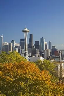 Images Dated 30th October 2006: WA, Seattle, Seattle skyline with Space Needle, view from Kerry Park