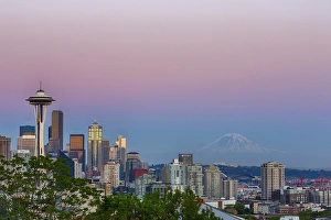 Images Dated 1st July 2015: WA, Seattle, skyline view from Kerry Park, with Mount Rainier (2015)