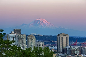 Images Dated 30th June 2015: WA, Seattle, skyline view with Mount Rainier (2015)