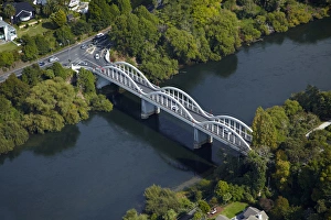 Waikato River and Fairfield Bridge (1937), Hamilton, Waikato, North Island, New Zealand
