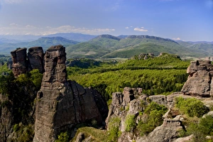 Images Dated 17th April 2007: A walk throught Belogradchik Castle Ruins viewing the valley with rock formations