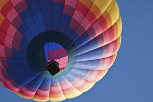 Images Dated 8th May 2010: Walla Walla Hot Air Balloon Stampede
