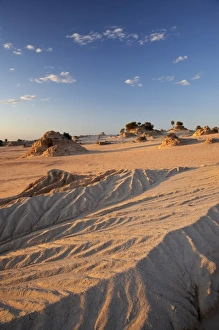 Images Dated 14th September 2006: Walls of China Formations, Mungo National Park, Outback New South Wales, Australia