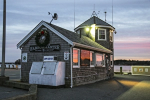 Images Dated 29th December 2014: Wareham Harbormaster building, Onset, Wareham, Massachusetts, United States