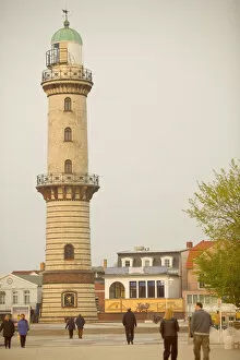 Images Dated 27th April 2005: warnemunde lighthouse
