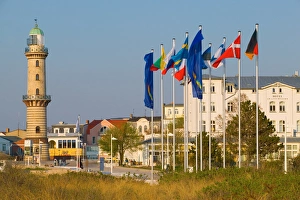 Images Dated 27th April 2004: warnemunde lighthouse