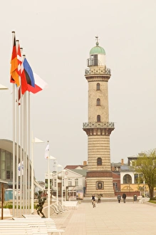 Images Dated 27th April 2005: warnemunde llighthouse