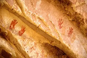 Anasazi Prints: Wash ruins, Painted hand prints at Double Stack Ruin on Cedar Mesa, Utah