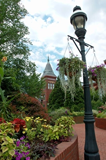 Images Dated 16th June 2005: Washington, DC, Mary Livingston Ripley Garden, Smithsonian Arts and Industries building