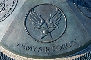 Images Dated 18th June 2005: Washington, DC, National WWII Memorial, Army Air Forces emblem