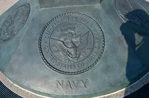 Images Dated 18th June 2005: Washington, DC, National WWII Memorial, Navy emblem