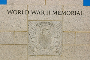 Images Dated 18th June 2005: Washington, DC, National WWII Memorial, emblem